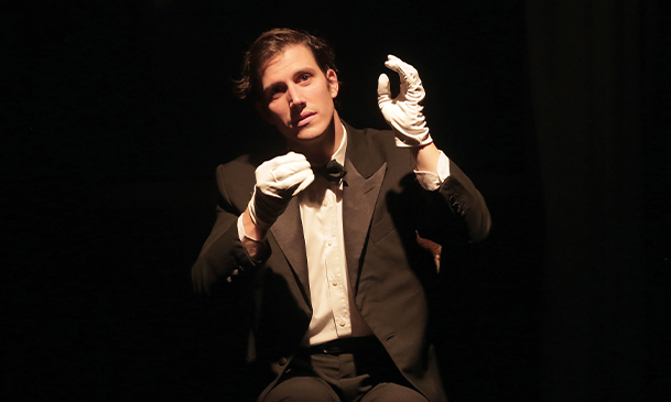 GLENN, NAISSANCE D’UN PRODIGE GLENN, NAISSANCE D’UN PRODIGE